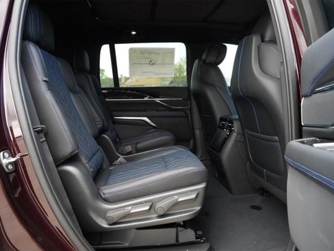 New 2026 Cadillac Escalade IQL Sport 1 w/ LPO, ONYX Package image 99