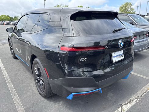 Used 2023 BMW iX xDrive50 w/ Premium Package AWD/4WD image 19