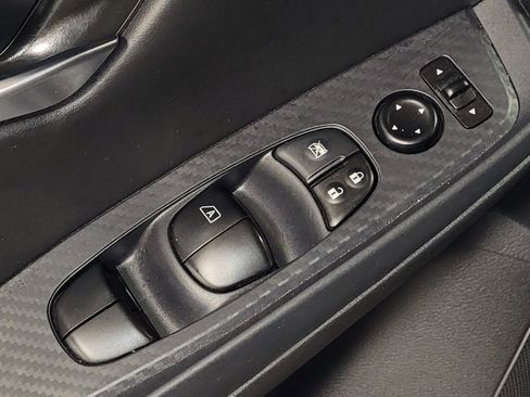 Used 2025 Nissan Sentra SV FWD image 27