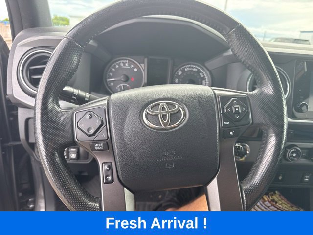 Used 2017 Toyota Tacoma TRD Off-Road w/ Tow Package RWD image 5