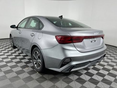 Used 2023 Kia Forte LXS FWD image 8