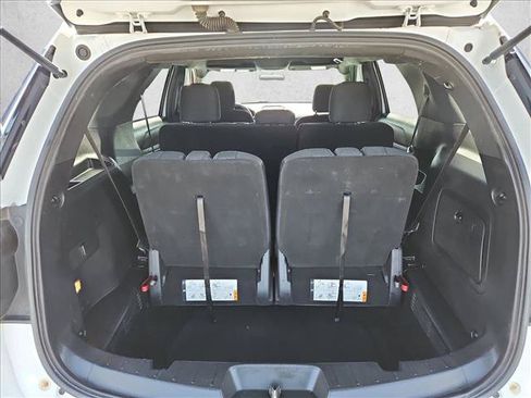 Used 2018 Ford Explorer XLT FWD image 7