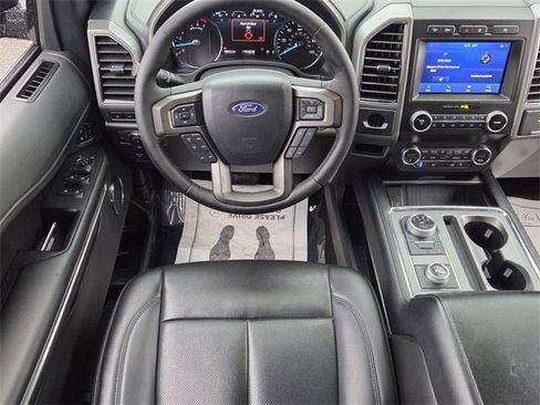 Used 2021 Ford Expedition XLT image 7
