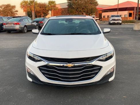 Used 2024 Chevrolet Malibu LT image 2