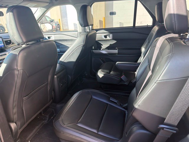 Used 2023 Ford Explorer XLT w/ Equipment Group 202A AWD/4WD image 11