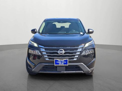 Used 2024 Nissan Rogue S FWD image 2