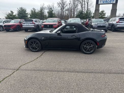 Used 2017 MAZDA MX-5 Miata Club image 4