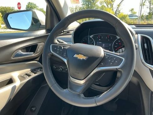 Used 2021 Chevrolet Equinox LT FWD image 22