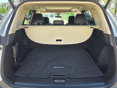 Used 2023 Nissan Rogue SV w/ SV Premium B Package AWD/4WD image 17