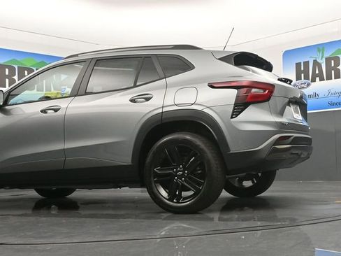 New 2026 Chevrolet Trax ACTIV w/ Sunroof Package image 20