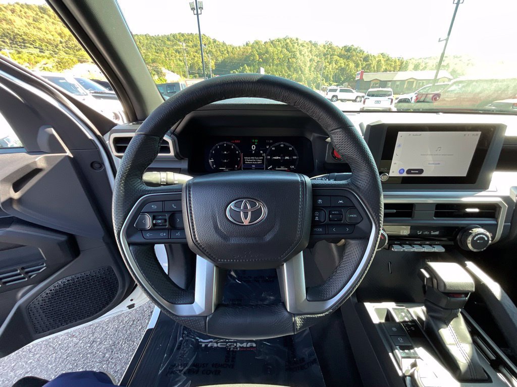 Used 2026 Toyota Tacoma TRD Off-Road AWD/4WD image 10