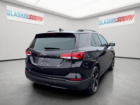Used 2024 Chevrolet Equinox Premier AWD/4WD image 3