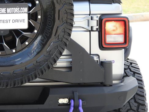 Used 2018 Jeep Wrangler Sport AWD/4WD image 34
