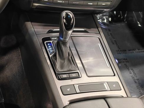 Used 2017 Genesis G80 3.8 RWD image 9