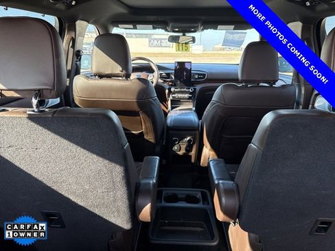 Used 2021 Ford Explorer King Ranch w/ Premium Technology Package image 21