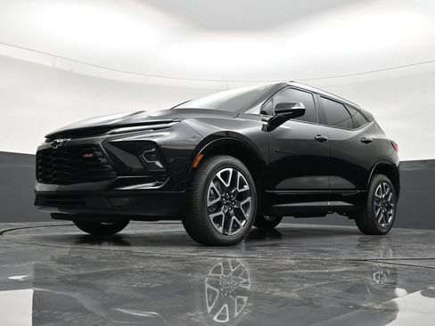 Used 2023 Chevrolet Blazer RS w/ Enhanced Convenience Package FWD image 21