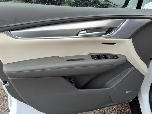 Certified 2024 Cadillac XT5 Premium Luxury w/ LPO, Floor Liner Package AWD/4WD image 15