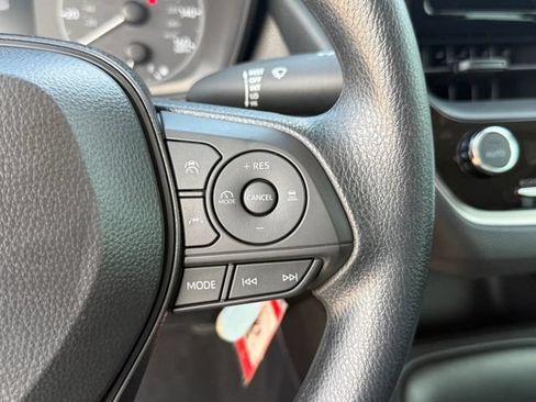 Used 2024 Toyota Corolla LE FWD image 15