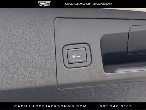 Used 2025 Cadillac XT5 Premium Luxury image 28