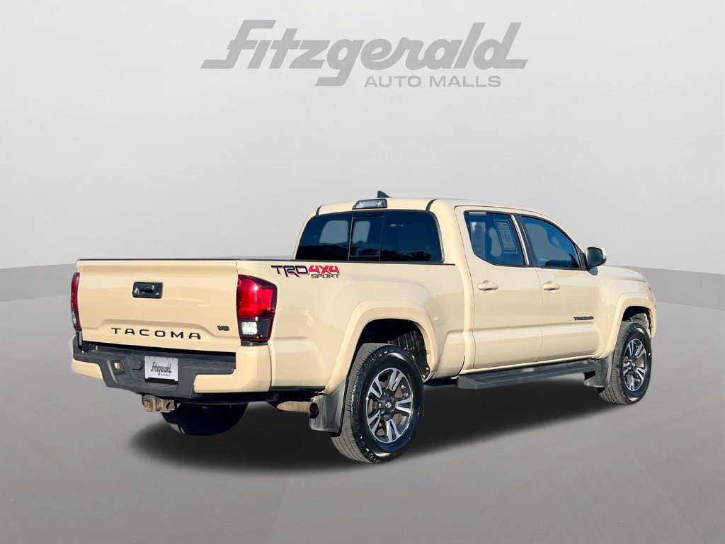 Used 2019 Toyota Tacoma TRD Sport AWD/4WD image 16