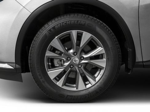 Used 2017 Nissan Murano S w/ Navigation Package image 15