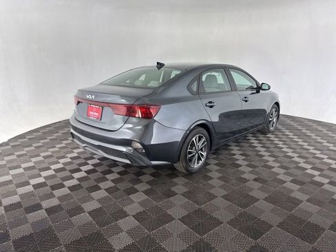 Used 2022 Kia Forte LXS image 5