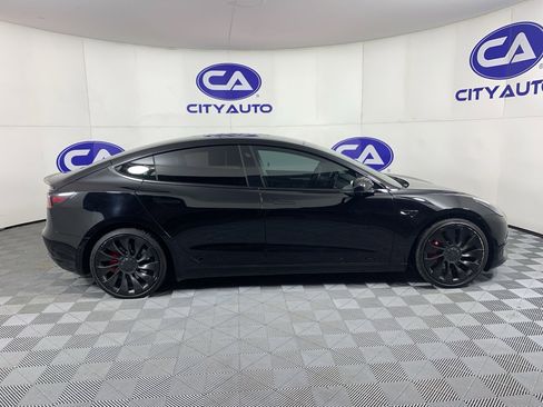 Used 2022 Tesla Model 3 Performance image 2