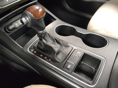 Used 2017 Kia Sorento LX w/ LX Convenience Package image 26