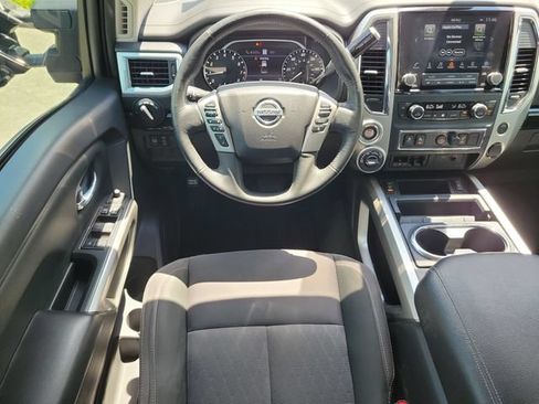 Used 2021 Nissan Titan SV w/ SV Convenience Package AWD/4WD image 16