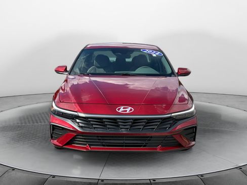 Used 2024 Hyundai Elantra SEL FWD image 2