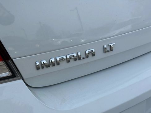 Used 2016 Chevrolet Impala LT FWD image 14