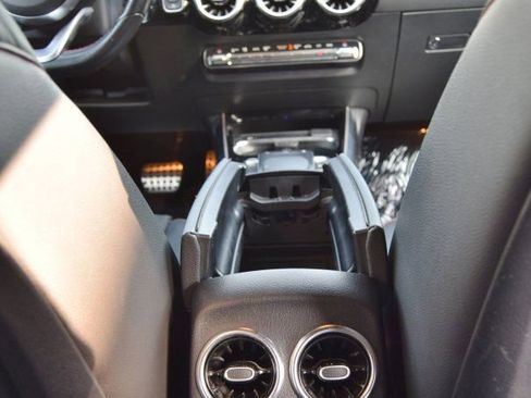 Used 2022 Mercedes-Benz GLA 35 AMG 4MATIC image 33