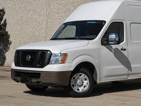 Used 2020 Nissan NV 2500 SV image 5