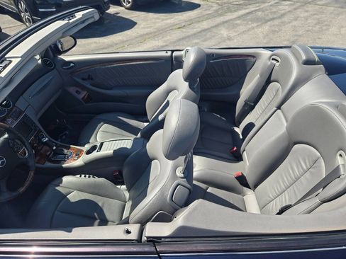 Used 2009 Mercedes-Benz CLK 350 Cabriolet image 13