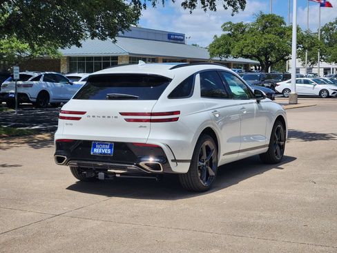 New 2026 Genesis GV70 2.5T Sport Prestige w/ G1 Accessory Package AWD/4WD image 4