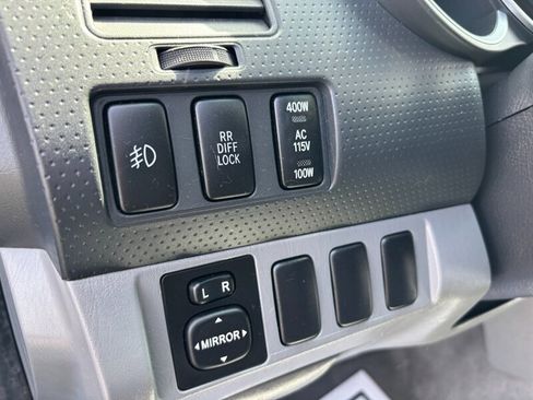 Used 2008 Toyota Tacoma PreRunner image 17