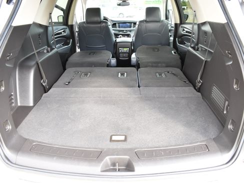 Used 2021 Buick Enclave Essence FWD image 22