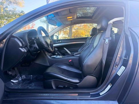 Used 2011 INFINITI G37 Journey w/ Premium Pkg image 15