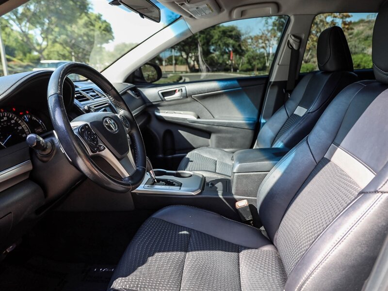 Used 2014 Toyota Camry SE FWD image 22