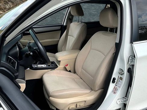 Used 2019 Subaru Outback 2.5i Premium image 23