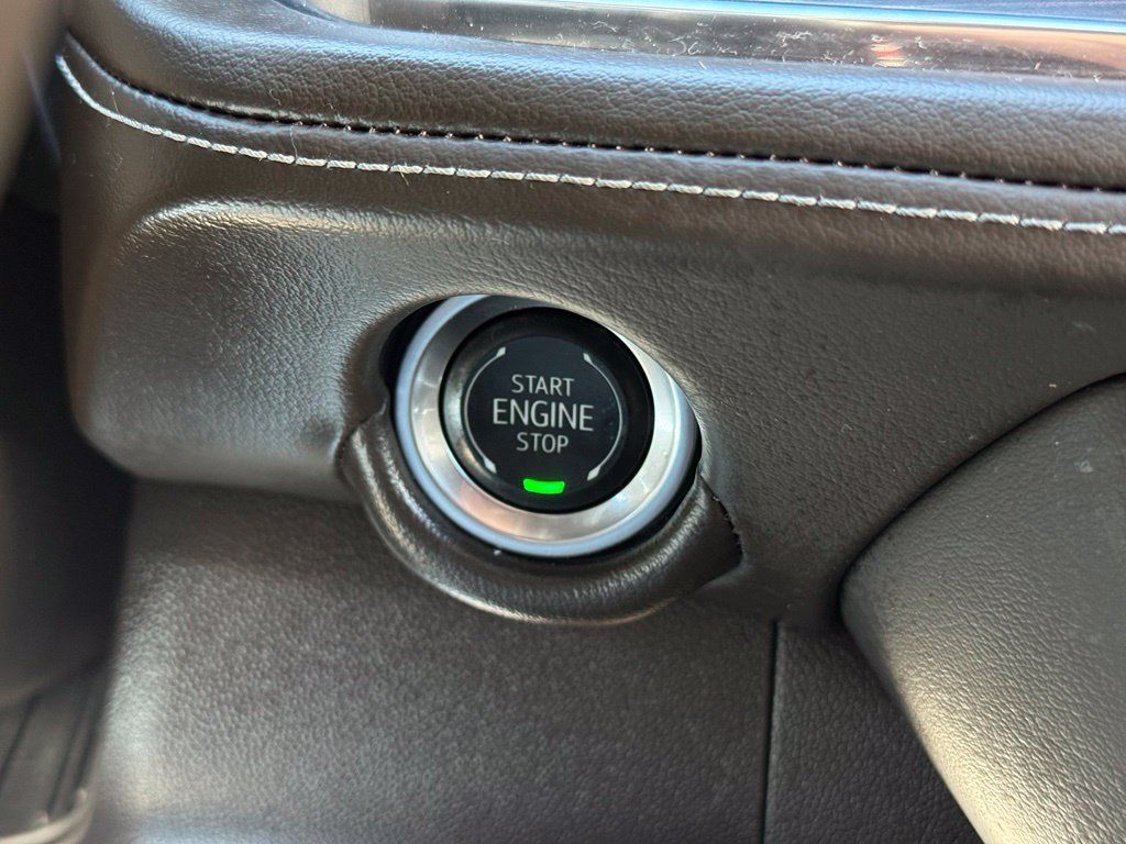 Used 2025 Chevrolet Tahoe LT RWD image 41