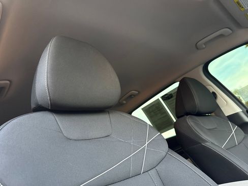 Used 2022 Hyundai Tucson SE image 19