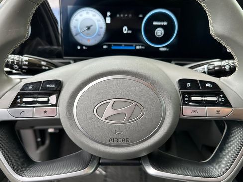Used 2024 Hyundai Elantra SEL w/ Convenience Package FWD image 23