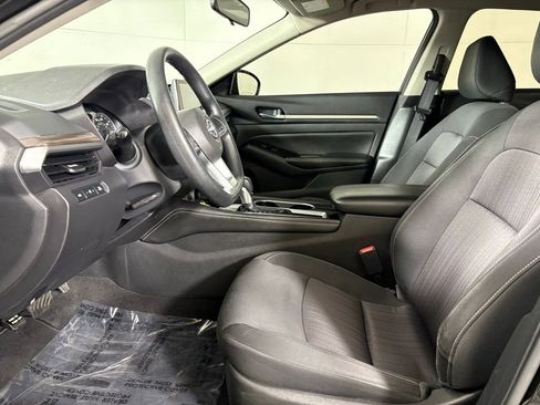 Used 2023 Nissan Altima 2.5 SV FWD image 21