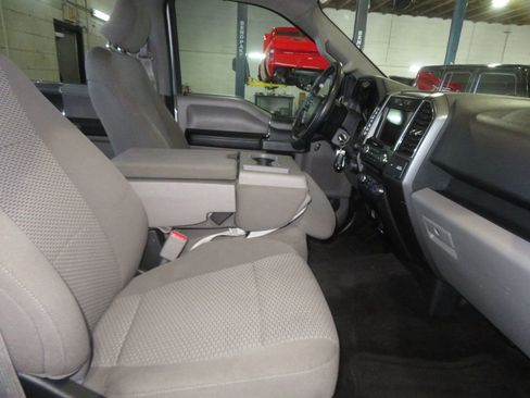 Used 2017 Ford F150 XLT w/ Equipment Group 302A Luxury AWD/4WD image 34