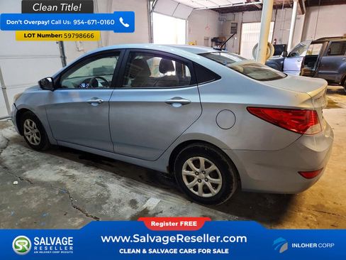 Used 2014 Hyundai Accent GLS FWD image 3