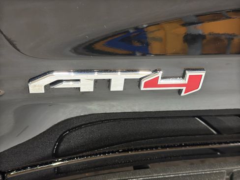 Used 2025 GMC Sierra 1500 AT4 w/ AT4 Premium Package image 13