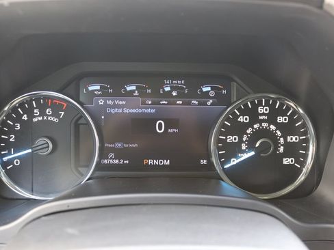 Used 2019 Ford F150 Lariat w/ Equipment Group 502A Luxury AWD/4WD image 11