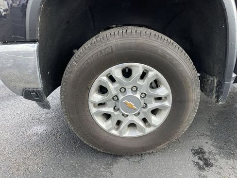 Used 2024 Chevrolet Silverado 2500 LTZ image 10