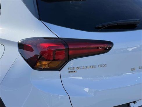 Used 2025 Buick Encore GX Preferred image 11